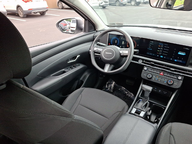 Certified 2026 Hyundai Tucson SE AWD/4WD image 13