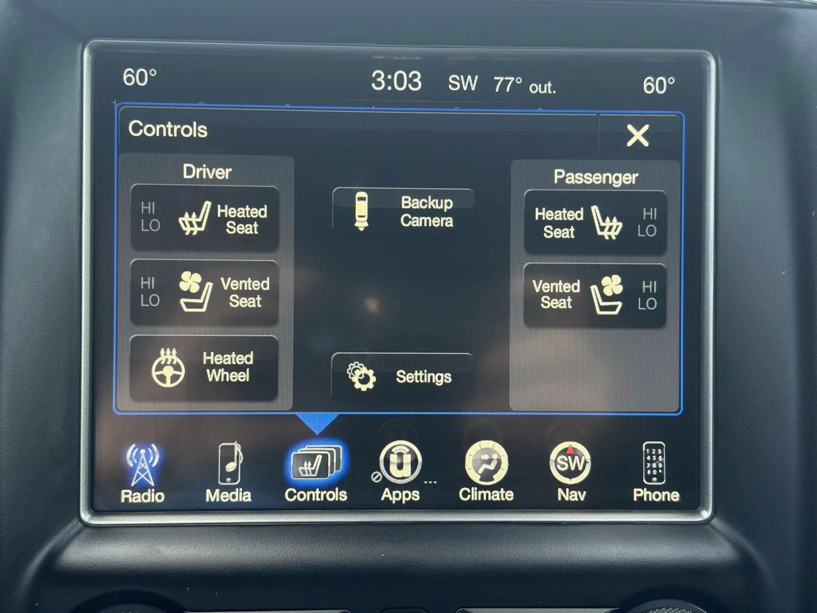 Used 2017 Jeep Grand Cherokee Trailhawk w/ Trailhawk Luxury Group AWD/4WD image 21