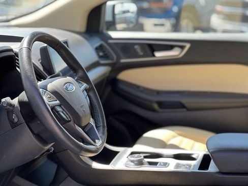 Used 2022 Ford Edge SEL w/ Convenience Package AWD/4WD image 14