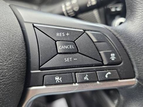 Used 2021 Nissan Kicks SV FWD image 19