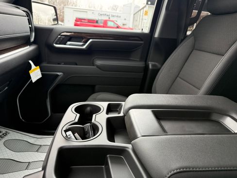 New 2026 GMC Sierra 1500 SLE image 28