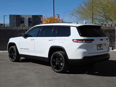 Certified 2024 Jeep Grand Cherokee L Limited w/ Black Appearance Package image 7