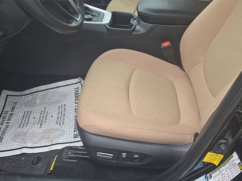 Used 2022 Toyota RAV4 XLE w/ Convenience Package image 19