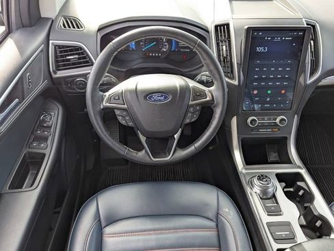 Used 2024 Ford Edge SEL w/ Sport Appearance Package image 10