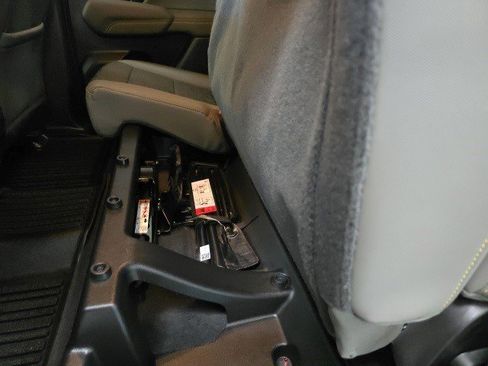 Certified 2024 Chevrolet Colorado ZR2 w/ Safety Package image 7