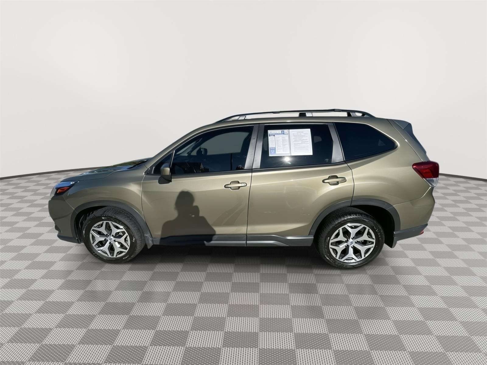 Used 2022 Subaru Forester Premium AWD/4WD image 18