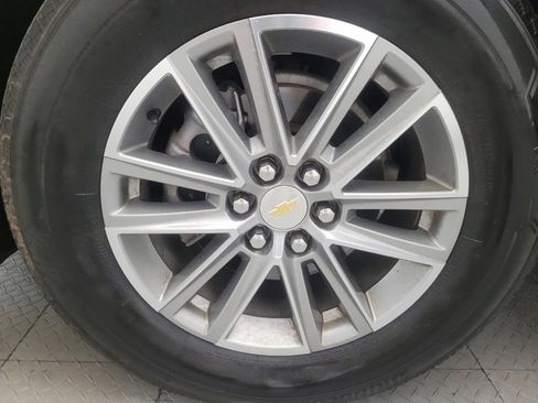 Used 2023 Chevrolet Traverse LT FWD image 31