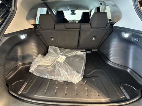 Used 2026 Honda HR-V LX image 21