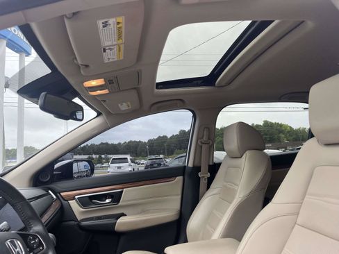 Used 2022 Honda CR-V Touring image 16
