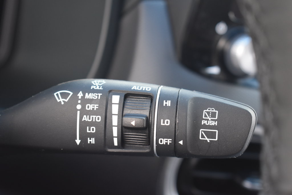 Certified 2023 Hyundai Kona Limited FWD image 28