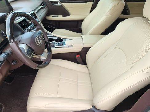 Used 2019 Lexus RX 350L Luxury w/ Accessory Package FWD image 13