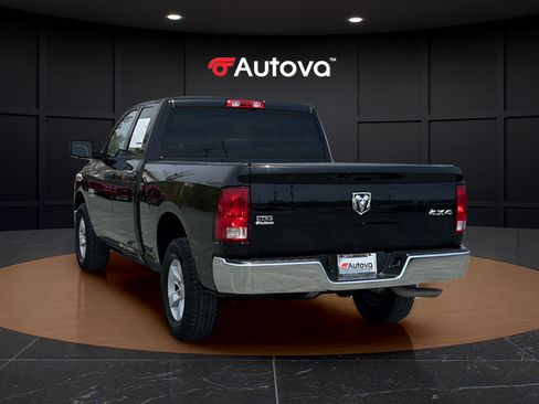 Used 2024 RAM 1500 Classic SLT AWD/4WD image 3