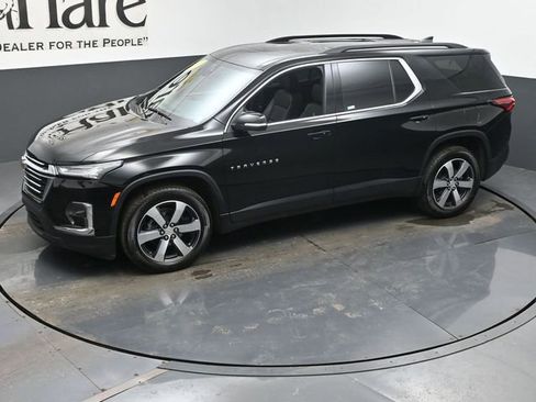 Used 2023 Chevrolet Traverse LT w/ LT Premium Package image 44