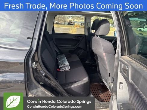 Used 2018 Subaru Forester 2.5i Premium w/ All-Weather Package image 12