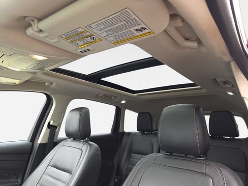 Used 2018 Ford Escape Titanium AWD/4WD image 28