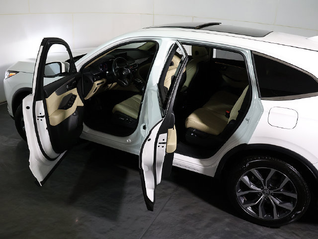 Certified 2024 Acura MDX w/ Technology Package AWD/4WD image 5