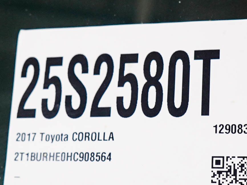 Used 2017 Toyota Corolla L FWD image 27