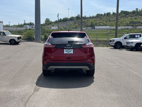 Used 2024 Ford Edge SEL w/ Convenience Package AWD/4WD image 6