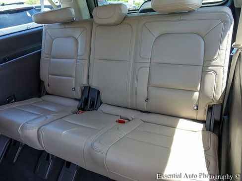 Used 2023 Lincoln Navigator L Reserve AWD/4WD image 12