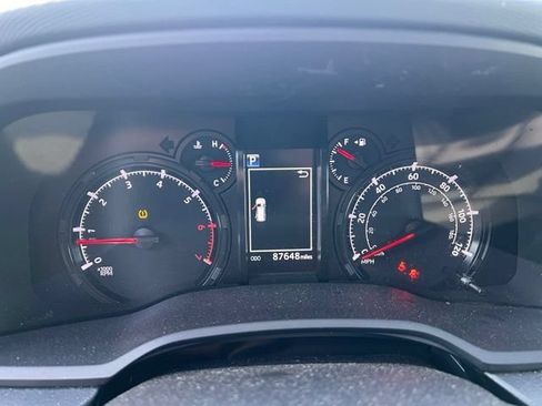 Used 2024 Toyota 4Runner SR5 AWD/4WD image 6