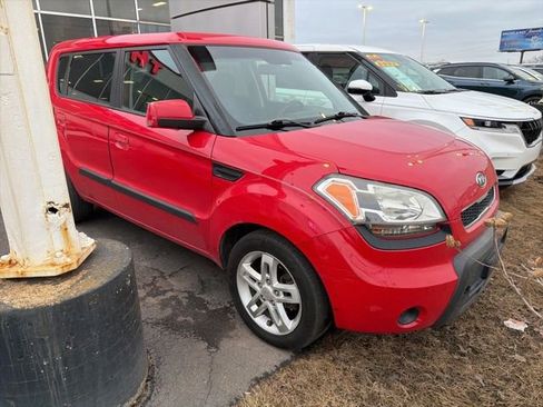 Used 2010 Kia Soul + image 7