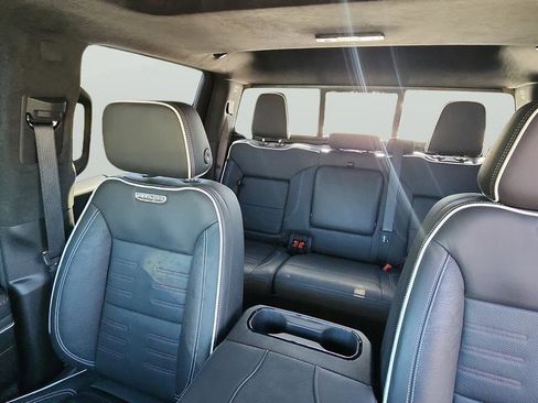 Used 2025 GMC Sierra 1500 AT4X image 21
