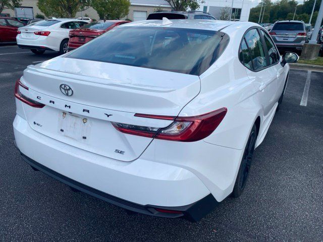 Used 2025 Toyota Camry SE FWD image 4