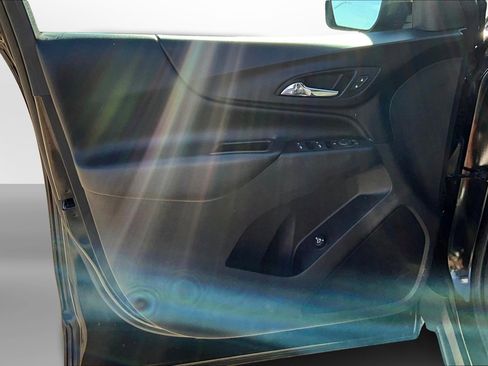 Used 2020 Chevrolet Equinox LT image 25