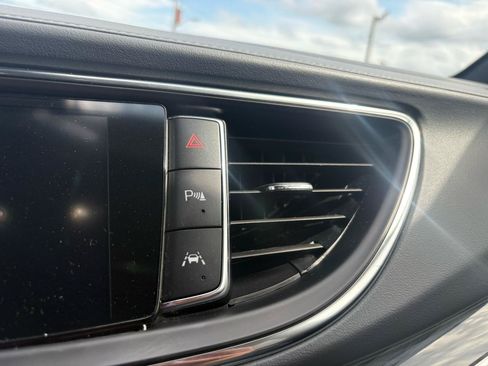 Used 2022 Buick Enclave Premium FWD image 31