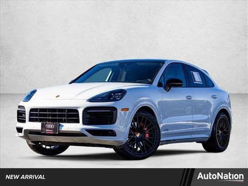 Used 2022 Porsche Cayenne GTS image 1