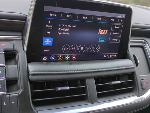 Used 2021 Chevrolet Suburban LT image 17