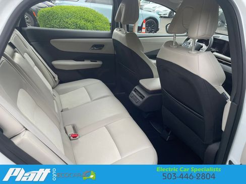 Used 2024 Nissan Ariya FWD image 49