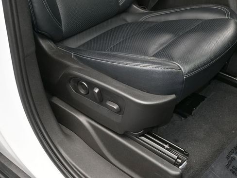 Used 2021 GMC Yukon SLE w/ Gmc Pro Safety Plus Package image 44