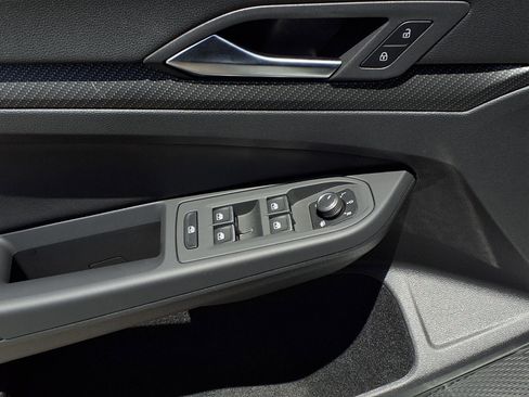 Certified 2024 Volkswagen Golf R AWD/4WD image 18