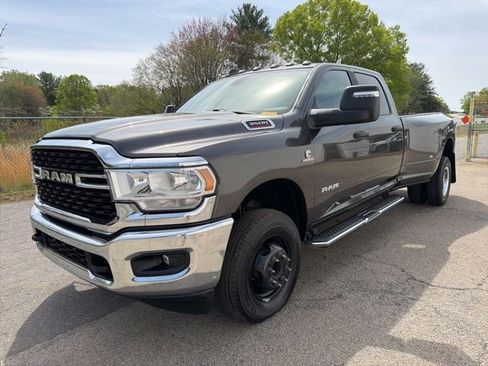 Used 2024 RAM 3500 Big Horn AWD/4WD image 6