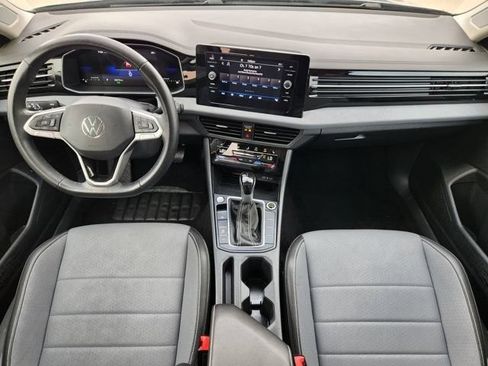 Used 2025 Volkswagen Jetta SE FWD image 26