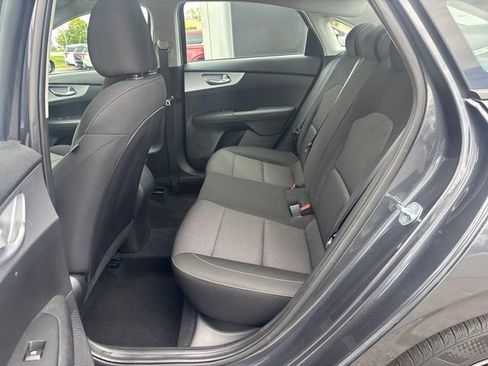 Used 2023 Kia Forte LXS w/ LXS Technology Package FWD image 17