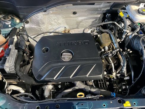 Used 2020 Buick Encore GX Essence w/ Experience Buick Package image 32