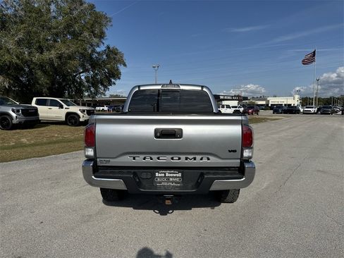 Used 2022 Toyota Tacoma TRD Off-Road image 7