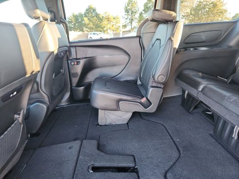 New 2026 Chrysler Pacifica Select image 18