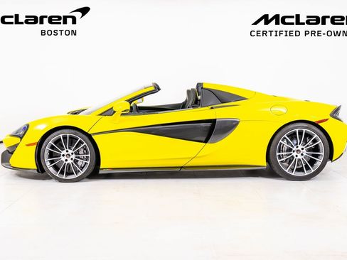 Used 2018 McLaren 570S Spider image 2