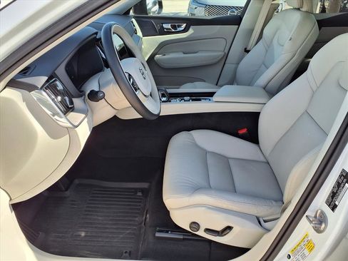 Certified 2024 Volvo XC60 B5 Plus w/ Protection Package Premier image 20
