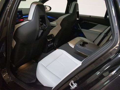 New 2026 BMW M5 Touring image 25