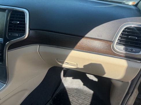 Used 2014 Jeep Grand Cherokee Limited w/ Trailer Tow Group IV AWD/4WD image 19