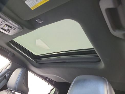 Used 2022 Toyota Highlander XSE FWD image 21