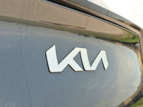 Used 2023 Kia Sportage EX FWD image 12