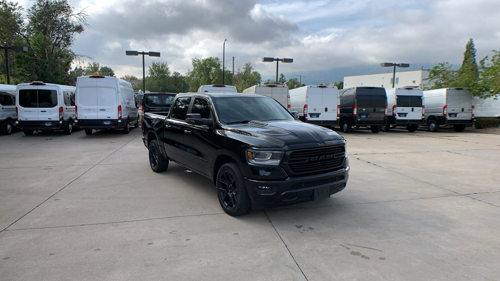 Used 2023 RAM 1500 Laramie AWD/4WD image 7