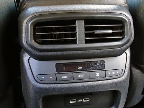 Used 2023 Honda Pilot EX-L image 27