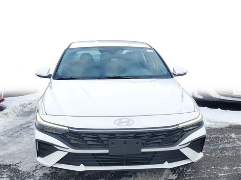 Used 2024 Hyundai Elantra SEL image 2