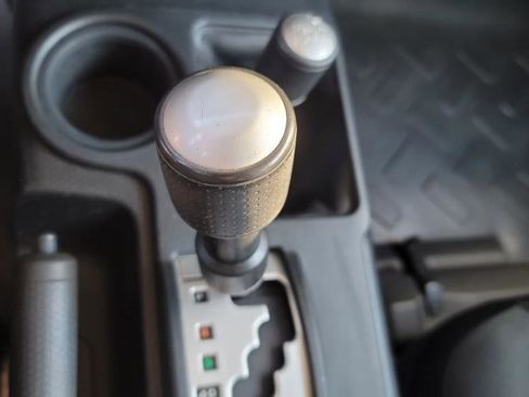 Used 2010 Toyota FJ Cruiser Base image 22